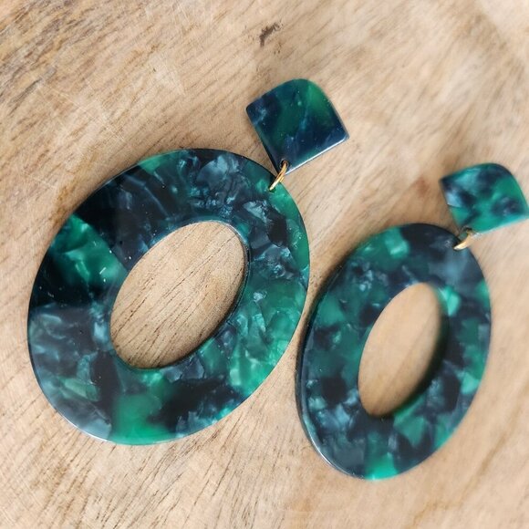 Bundle and Save- New Jade Green Acrylic Statement Earrings Minimalist Jewelry - Picture 4 of 5